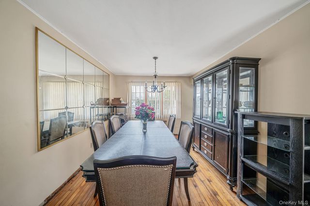 7 Osage Drive, Huntington Station, NY 11746