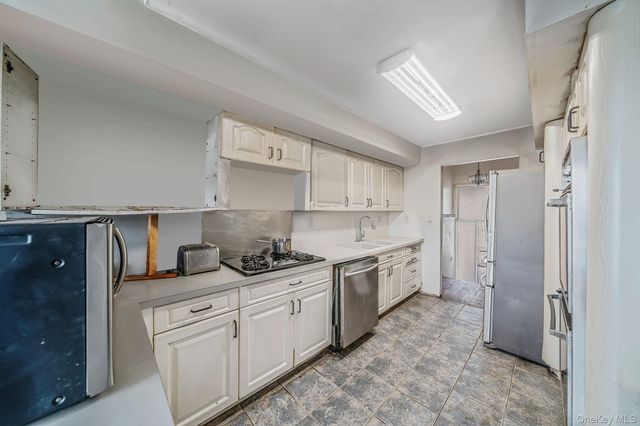 7 Osage Drive, Huntington Station, NY 11746