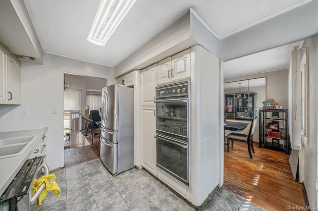 7 Osage Drive, Huntington Station, NY 11746