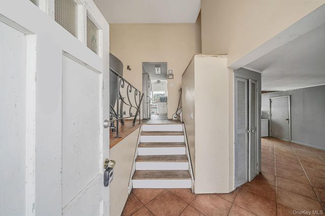 7 Osage Drive, Huntington Station, NY 11746