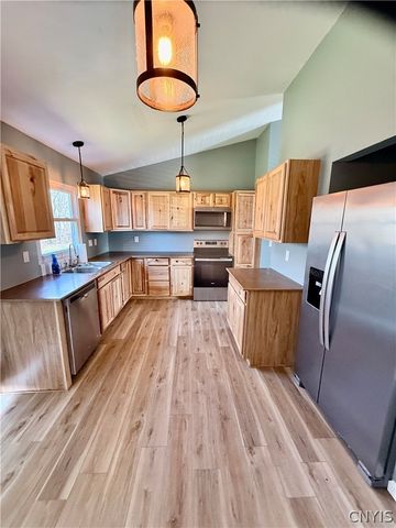 8407 Shoveler Lane, Clay, NY 13090