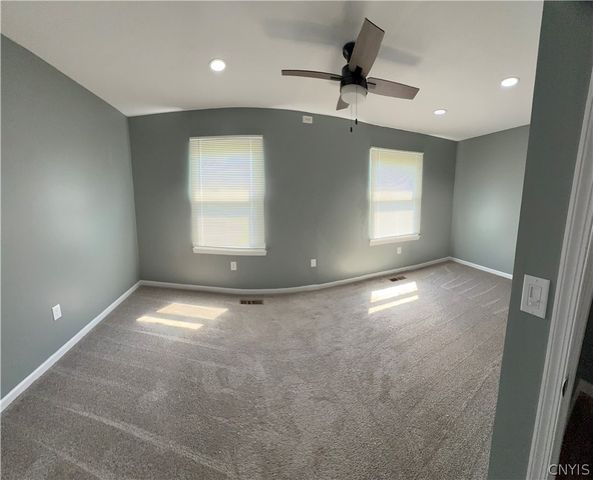 8407 Shoveler Lane, Clay, NY 13090