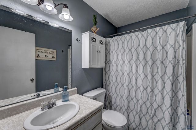 4720 APRES VOUS CT, Rapid City, SD 57703