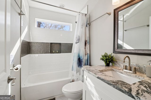 1390 Almont Drive SW, Atlanta, GA 30310