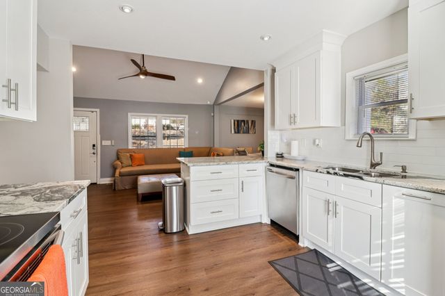 1390 Almont Drive SW, Atlanta, GA 30310