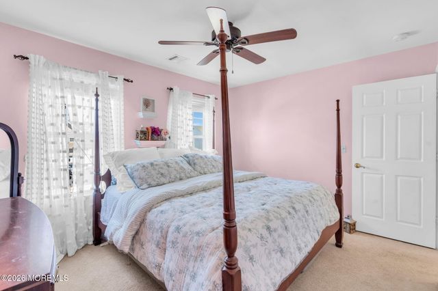 4 Adrift Avenue, Barnegat, NJ 08005