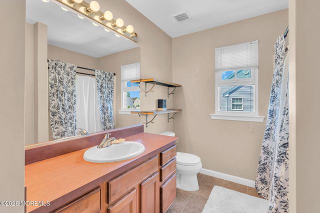 4 Adrift Avenue, Barnegat, NJ 08005