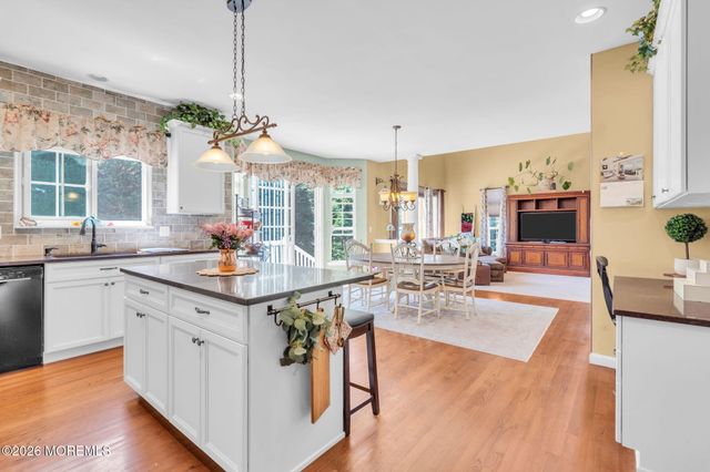 4 Adrift Avenue, Barnegat, NJ 08005