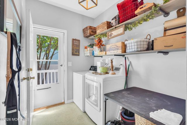 4 Adrift Avenue, Barnegat, NJ 08005