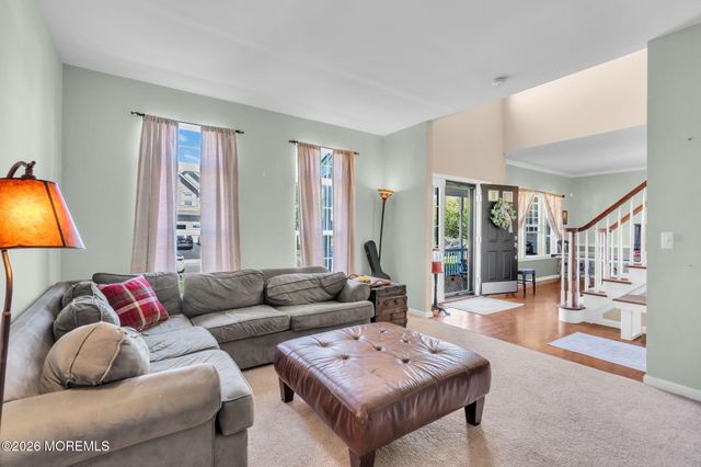 4 Adrift Avenue, Barnegat, NJ 08005