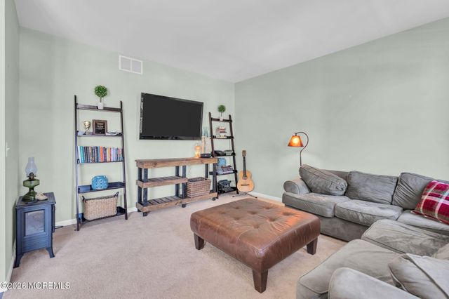 4 Adrift Avenue, Barnegat, NJ 08005
