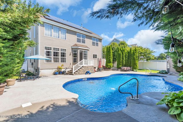 4 Adrift Avenue, Barnegat, NJ 08005