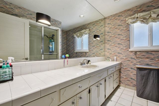 1786 Le Bec Ct, Lodi, CA 95240