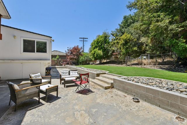 1786 Le Bec Ct, Lodi, CA 95240