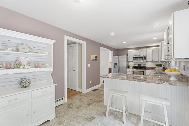 571 Linden St, Boylston, MA 01505