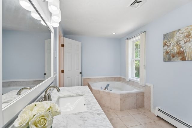 571 Linden St, Boylston, MA 01505
