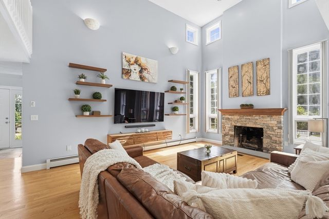 571 Linden St, Boylston, MA 01505