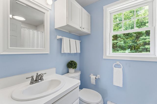 571 Linden St, Boylston, MA 01505