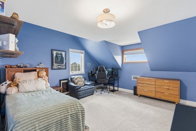 571 Linden St, Boylston, MA 01505