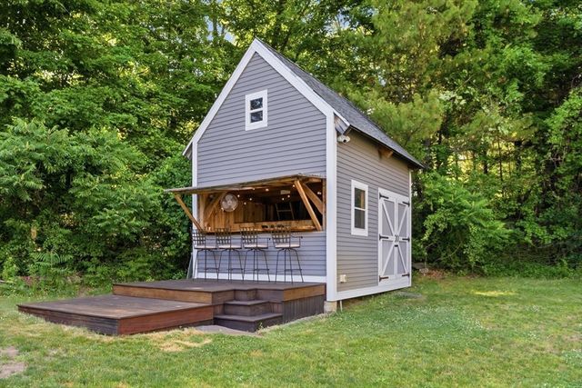 571 Linden St, Boylston, MA 01505