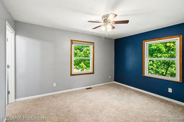 2647 Curdy Road, Howell, MI 48855