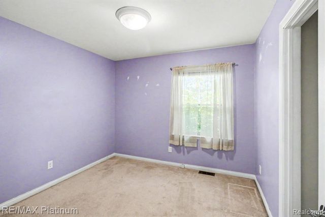 2647 Curdy Road, Howell, MI 48855