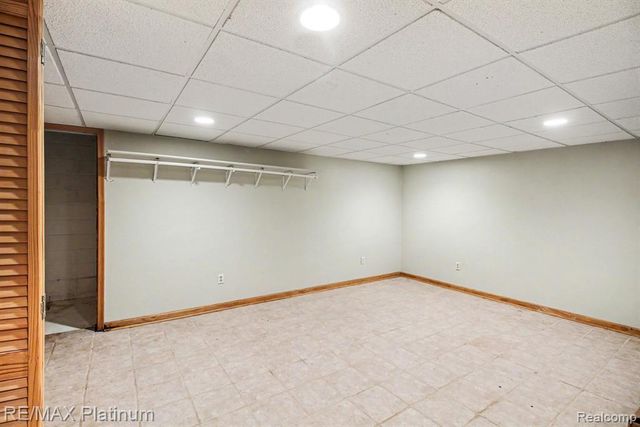 2647 Curdy Road, Howell, MI 48855