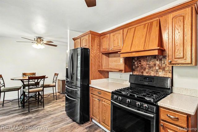 2647 Curdy Road, Howell, MI 48855