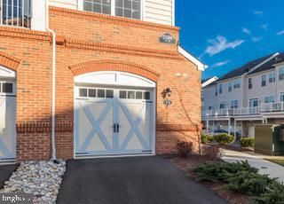 23286 SOUTHDOWN MANOR TER #114, Ashburn, VA 20148