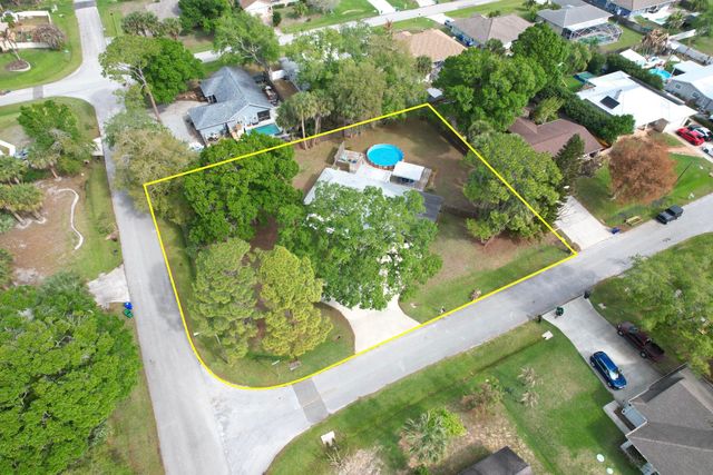 491 Carnival Terrace, Sebastian, FL 32958
