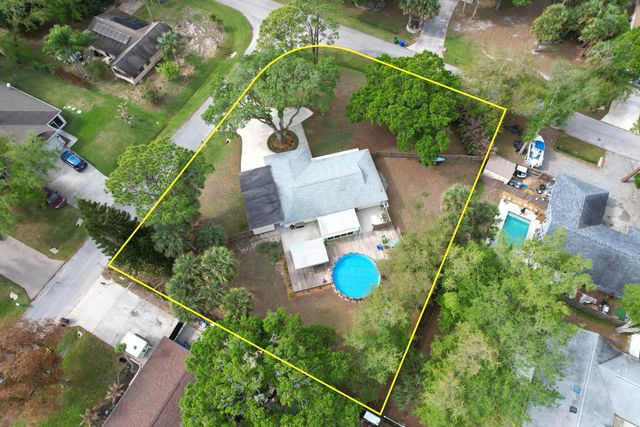 491 Carnival Terrace, Sebastian, FL 32958