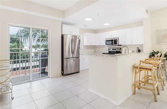 4450 Botanical Place CIR 6, Naples, FL 34112