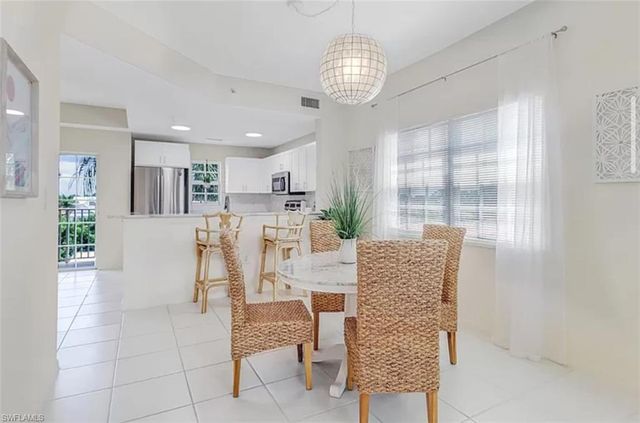 4450 Botanical Place CIR 6, Naples, FL 34112