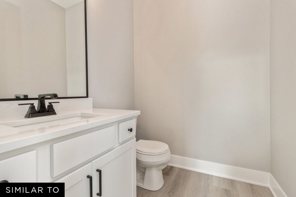 17234 Northview Drive, Urbandale, IA 50323