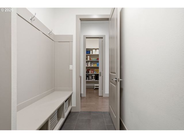 2012 Nw 44TH Ave, Camas, WA 98607
