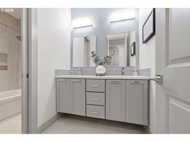 2012 Nw 44TH Ave, Camas, WA 98607