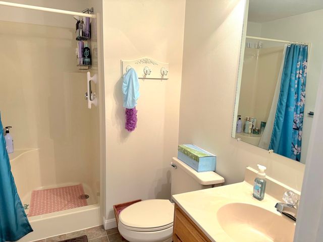 401 Ridgefield Cir 401D, Clinton, MA 01510