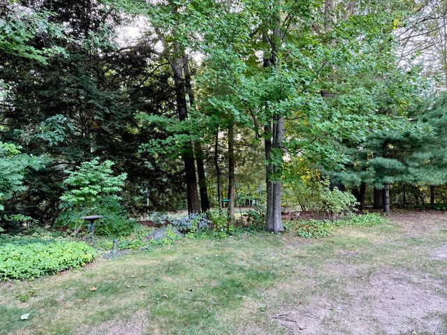 401 Ridgefield Cir 401D, Clinton, MA 01510