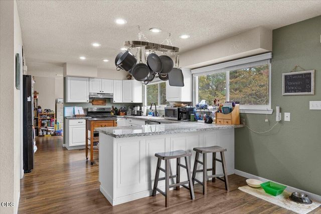 445 Colonial Drive 445 Colonial Drive, Grants Pass, OR 97526