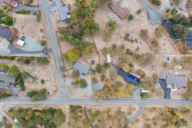 445 Colonial Drive 445 Colonial Drive, Grants Pass, OR 97526