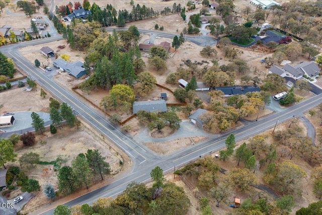 445 Colonial Drive 445 Colonial Drive, Grants Pass, OR 97526