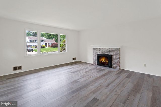 7106 JAYHAWK ST, Annandale, VA 22003