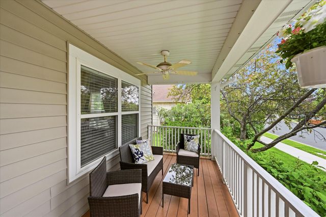 615 1st Avenue NW, Osseo, MN 55369