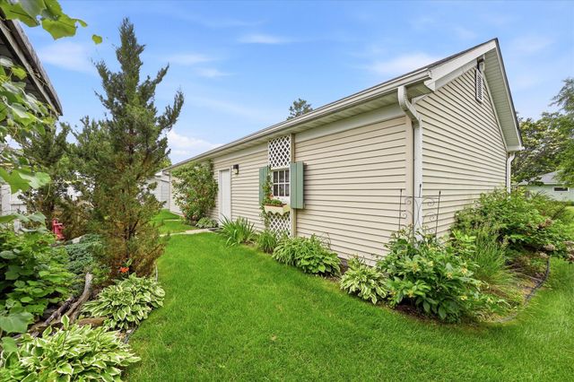 615 1st Avenue NW, Osseo, MN 55369