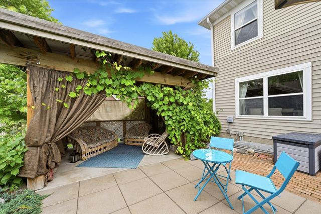 615 1st Avenue NW, Osseo, MN 55369