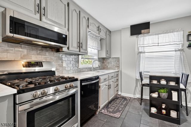 870 Passaic Ave, Kearny Town, NJ 07032
