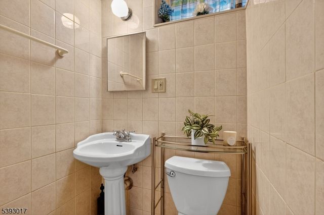 870 Passaic Ave, Kearny Town, NJ 07032