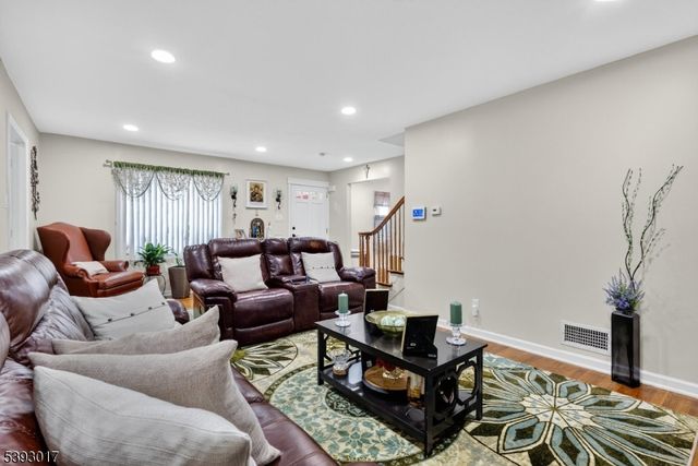870 Passaic Ave, Kearny Town, NJ 07032