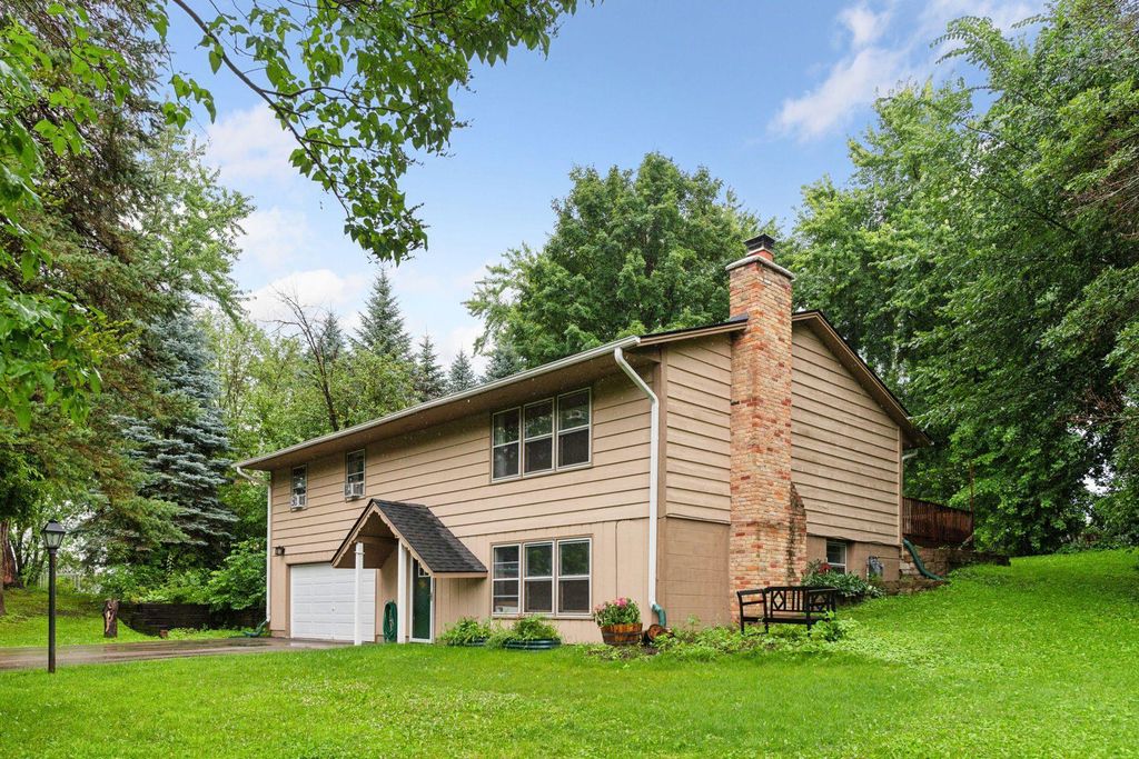 9535 Timberwood Road, Laketown Twp, MN 55318