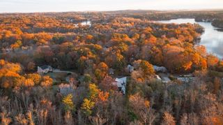 61 Beech St, Hamilton, MA 01982